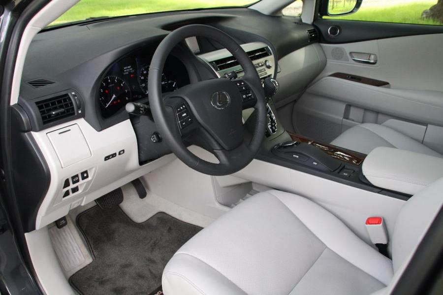  Lexus RX350 2010 года  (фото 22 из 51)